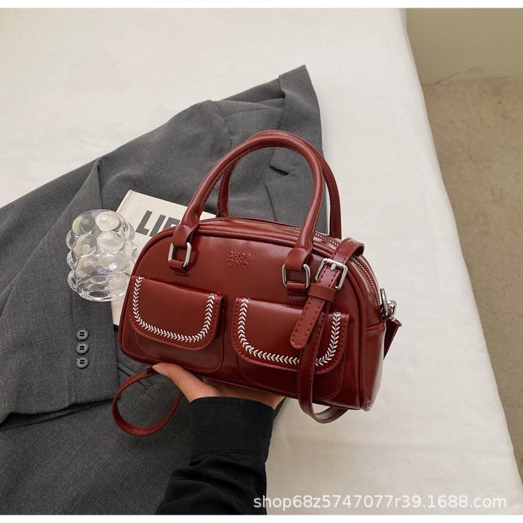 This Year's Popular Red Bowling Bag, Retro Premium Textured Bag, Spring 2025 New Commuter Shoulder Bag