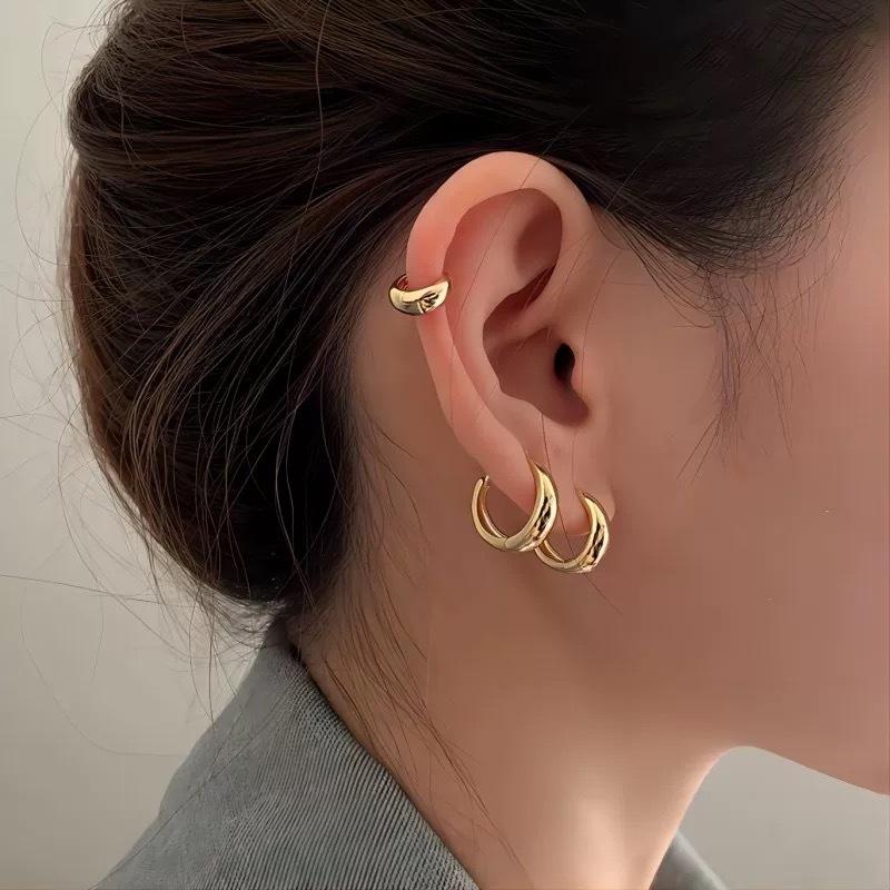 Модные ретро металлические серьги темперамент простая и универсальная версия иностранные газовые серьги женские сохранение цвета