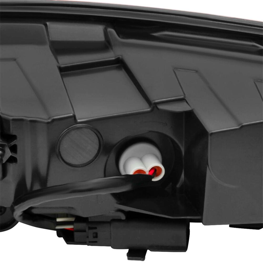 Car Left Rear Tail Light Taillight  68421133AD For 2022-2024 Jeep Grand Cherokee