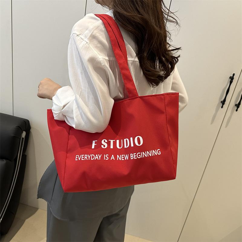 Холщовая сумка женская большой вместимости 2025 новая ленивая ветряная наплечная сумка для покупок досуг лето студенческая сумка-тоут