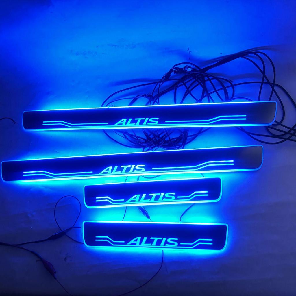 Комплект из 4 светодиодных накладок на пороги для 2014-2024 ALTIS