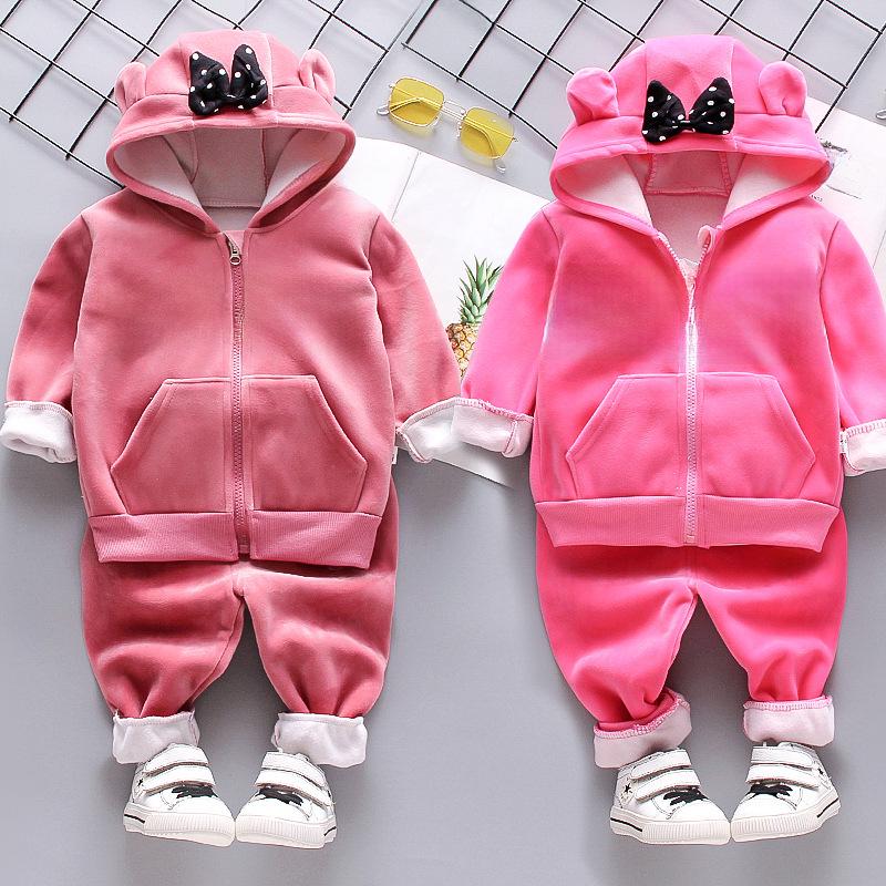 Костюмчик для девочек из золотого бархата для малышей от 0 до 3 лет: Уютный зимний наряд со свитером и брюками