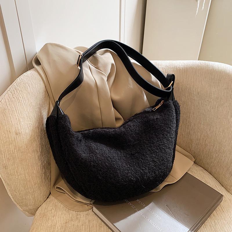 Ielgy Autumn Winter Big Bag Fashionable Popular One-Shoulder Large-Capacity Class Commuter Cross-Body Dumpling Bag