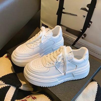 Осенняя обувь для женщин. Маленькие белые туфли с толстой подошвой. Плоская подошва с противоскользящей подошвой. Износостойкая повседневная обувь с толстой подошвой.