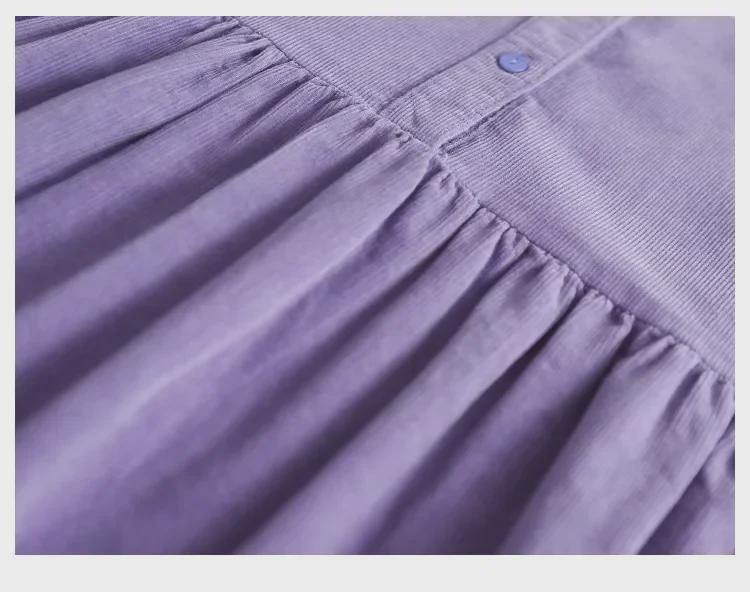 Платье из вельвета с воротником-стойкой, завязкой на талии и длинными рукавами — художественный и свежий стиль