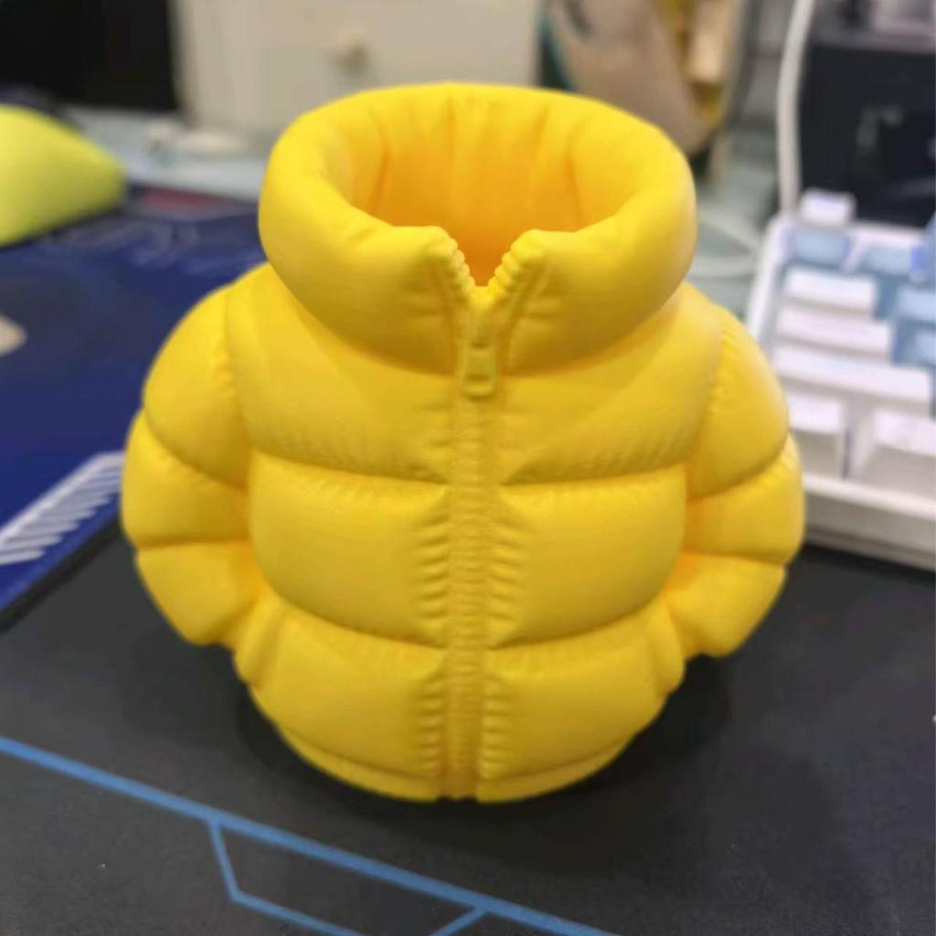 Красочный 3D-печатный держатель для ручек в виде пуховика: Креативная коробка для хранения и подарок-игрушка для дома