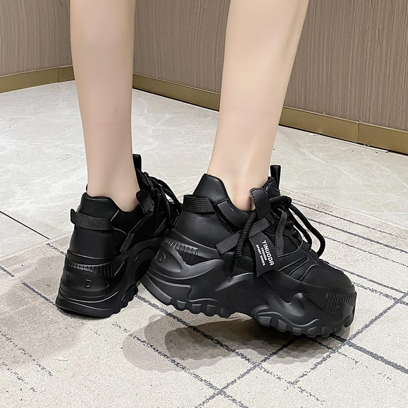 Модные женские кроссовки для ходьбы 8 см Осень Шнуровка Высокая платформа Массивная обувь Дышащая кожаная обувь Клиновидные каблуки Повседневная обувь Размер 42