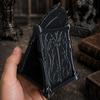 Готический Держатель для Телефона в Виде Черепа, Настольный Держатель для Телефона в Темном Готическом Стиле, С Деталями Черепов и Шипов, Декоративный Держатель для Телефона