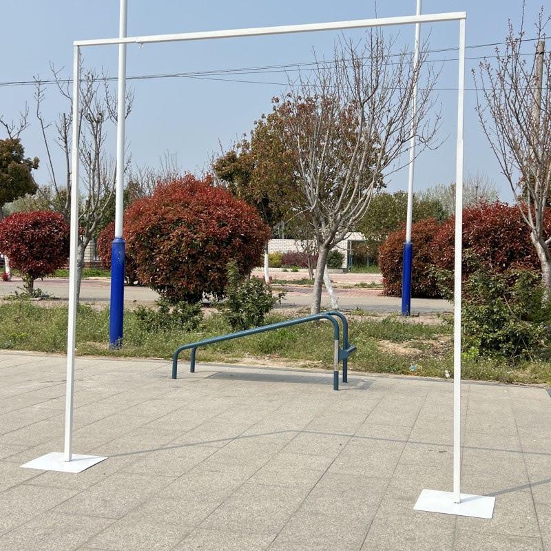 Golden Telescopic Wedding Arch Frame and Decor