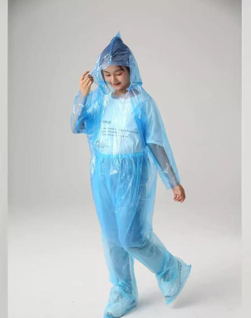 Детский и взрослый утолщенный удлиненный дождевик-пончо из ПЭ с бахилами