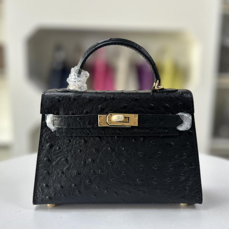 Сумка с узором под страуса первого и второго поколения