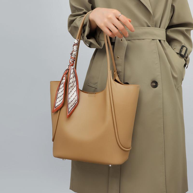 2025 New Oblique Span Women's Bag Tote Bag Autumn and Winter Bow Casual Bucket Bag Shoulder Bag Large Capacity