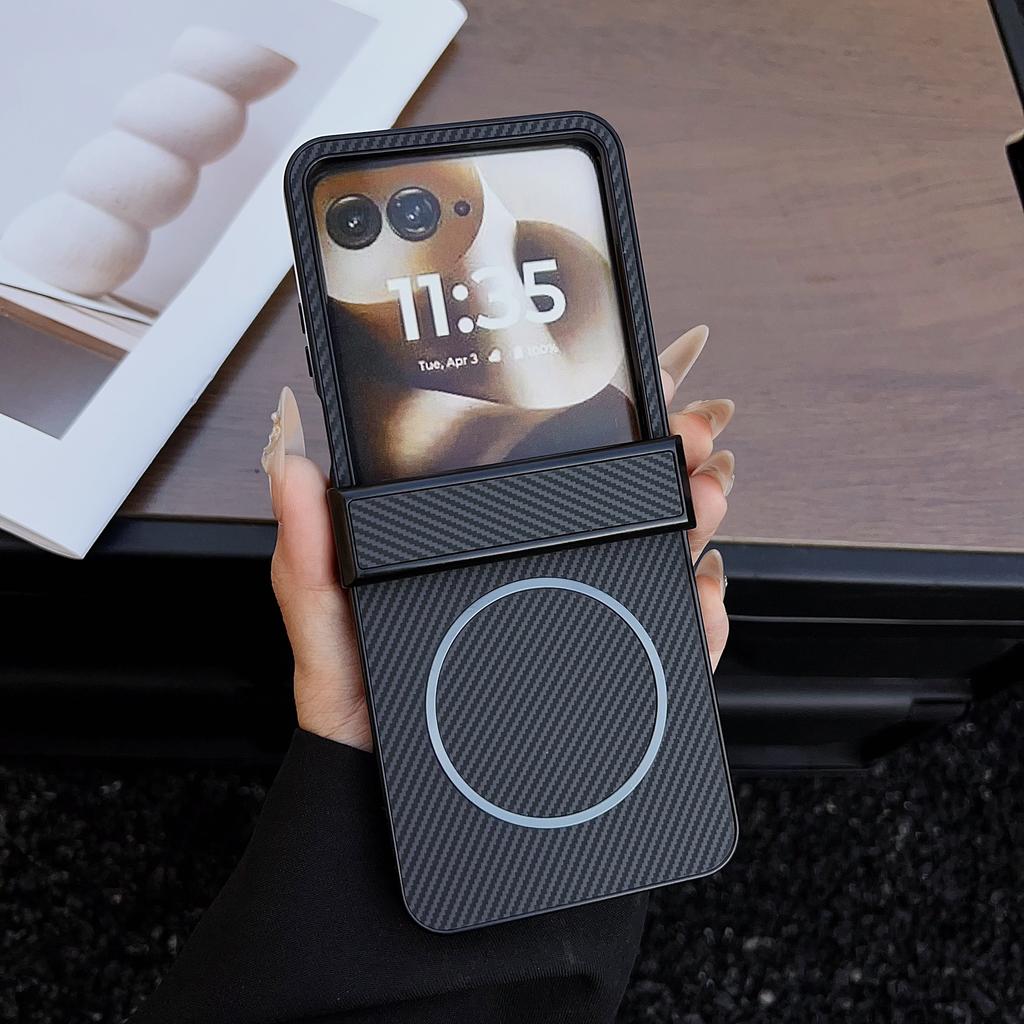 For Motorola Razr 60 Ultra 5G Cover Compatible with MagSafe Carbon Fiber Texture Folding Phone Case