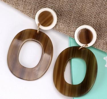 Серьги Suijue Jewelry Nna Same, версия с уксусной кислотой, полупрозрачные, коричневые, с неровной текстурой