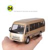 1/32 Toyota Coaster Bus Игровой автомобиль Модель давления Автомобильный игровой симулятор Металлический автобус Игроки для детской коллекции Подарки