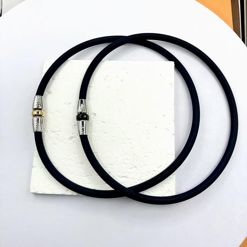 Универсальный немагнитный силиконовый спортивный чокер с золотым титановым кольцом и амулетом Будды