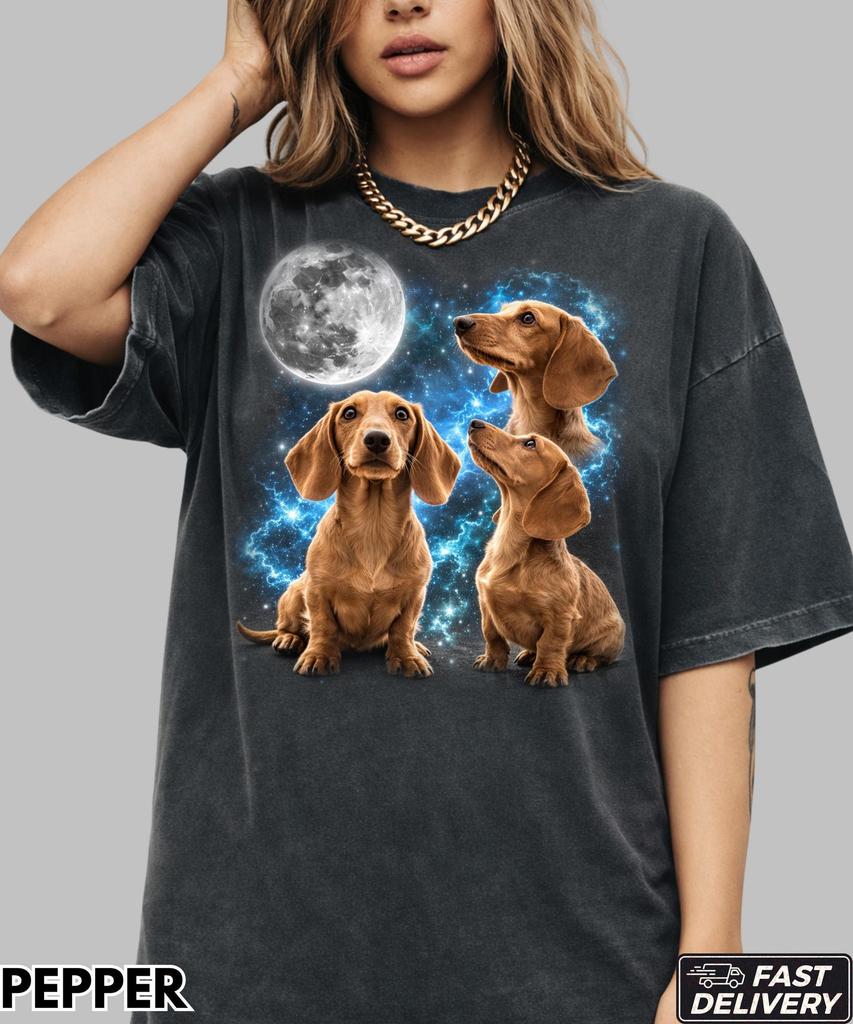 Vintage Dachshund 90s Graphic T-Shirt,Dog Moon Shirt,Funny Dog Tee,90s Full Moon Dog Shirt,Dog Owner Gift,Weird Pet Shirt,Dachshund Mom Tee
