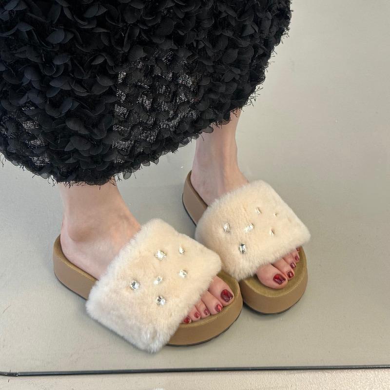 Fashion High Quality Slippers Home Winter Casual Designer Shoes Women 2025 New Luxury Slides Fashion Elegant Footwear