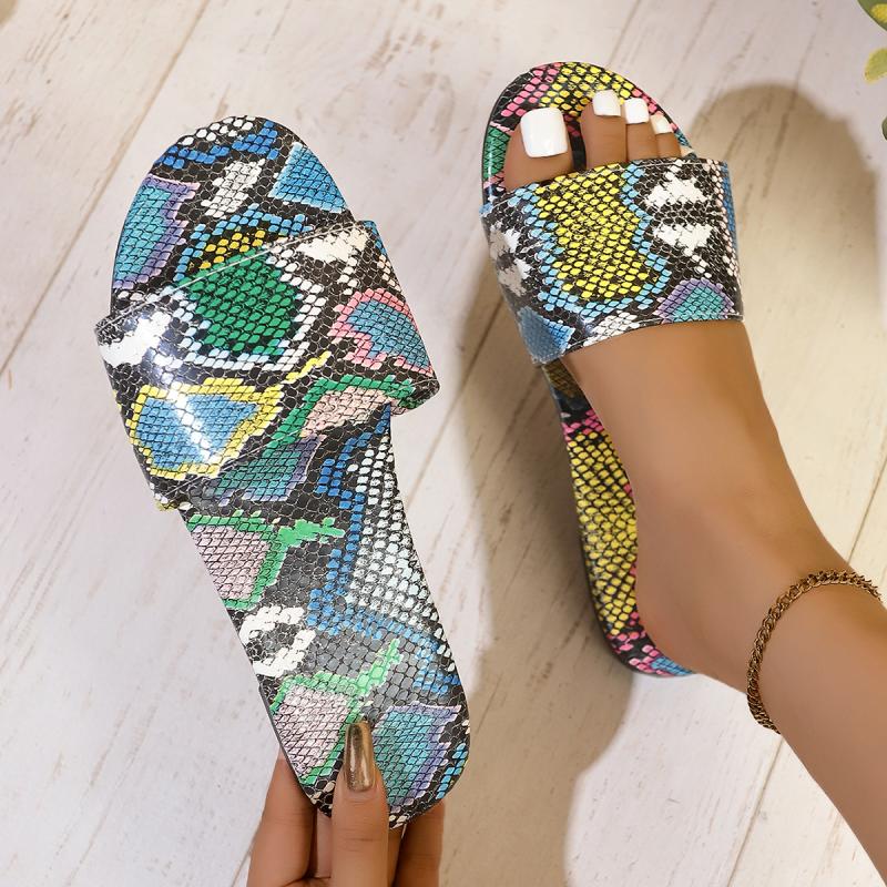 Сексуальные цветные шлепанцы с квадратным носком и змеиным узором, женские, лето 2025, на плоской подошве, национальная обувь, женские противоскользящие шлепанцы