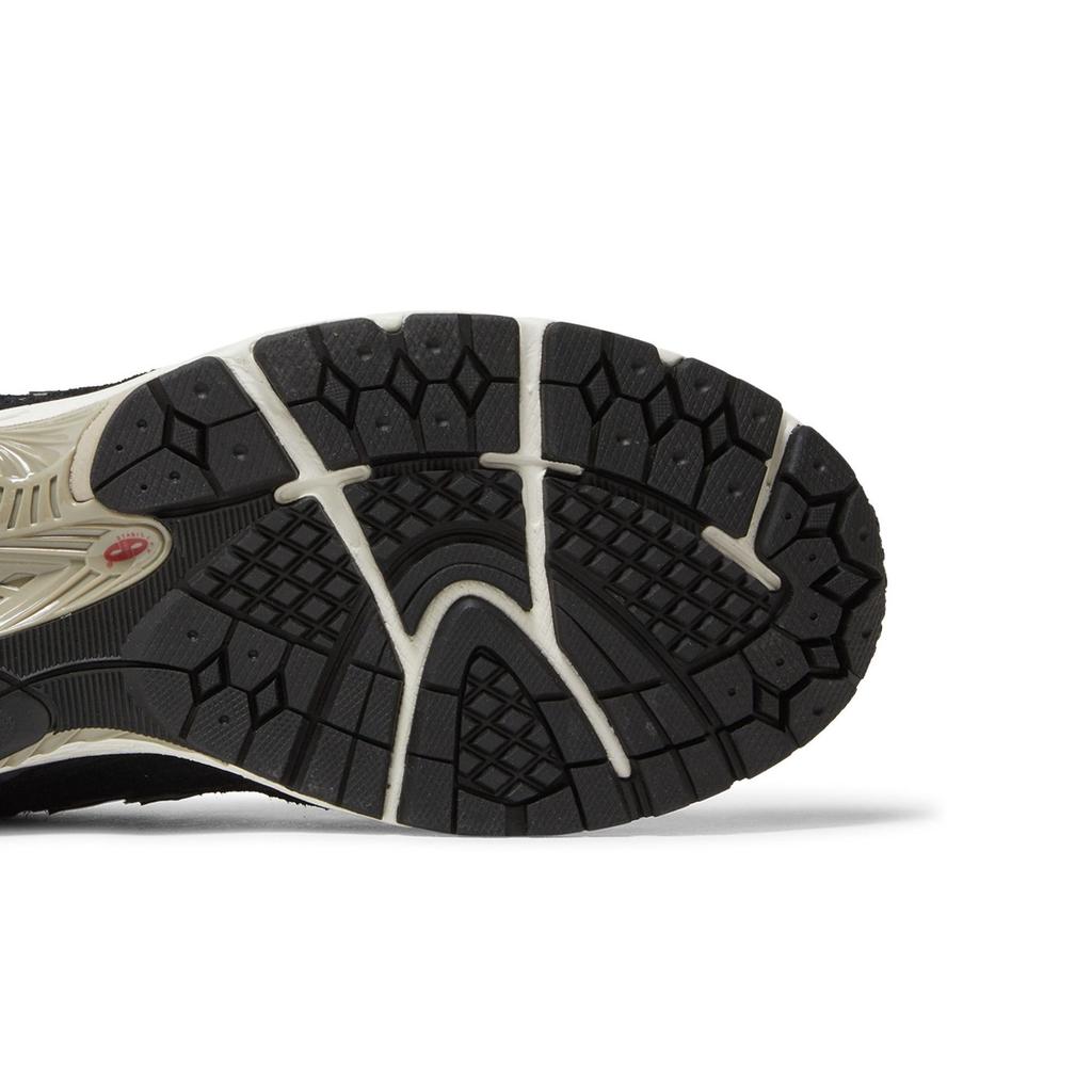 New Balance 2002R 'Protection Pack - Black Grey' (Unisex) Black / Grey Running Shoes M2002RDJ
