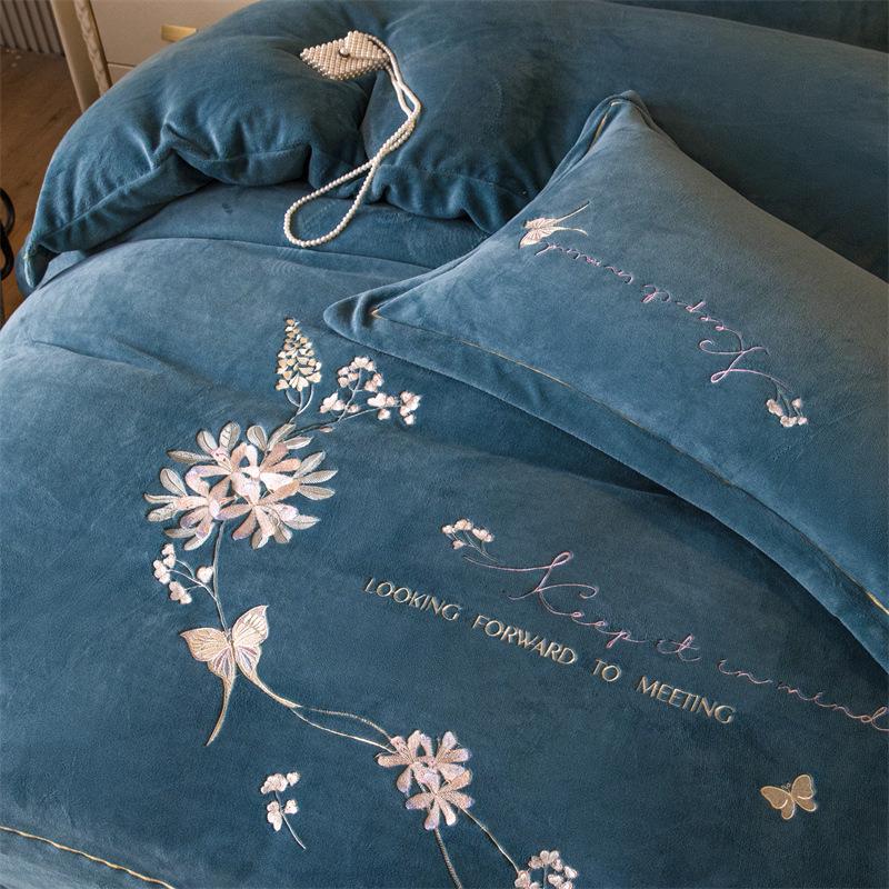 Молочный бархат класса А, четыре предмета, зимнее теплое утолщенное двустороннее бархатное пододеяльник, матовый однотонный бархат высокой плотности с резным рисунком