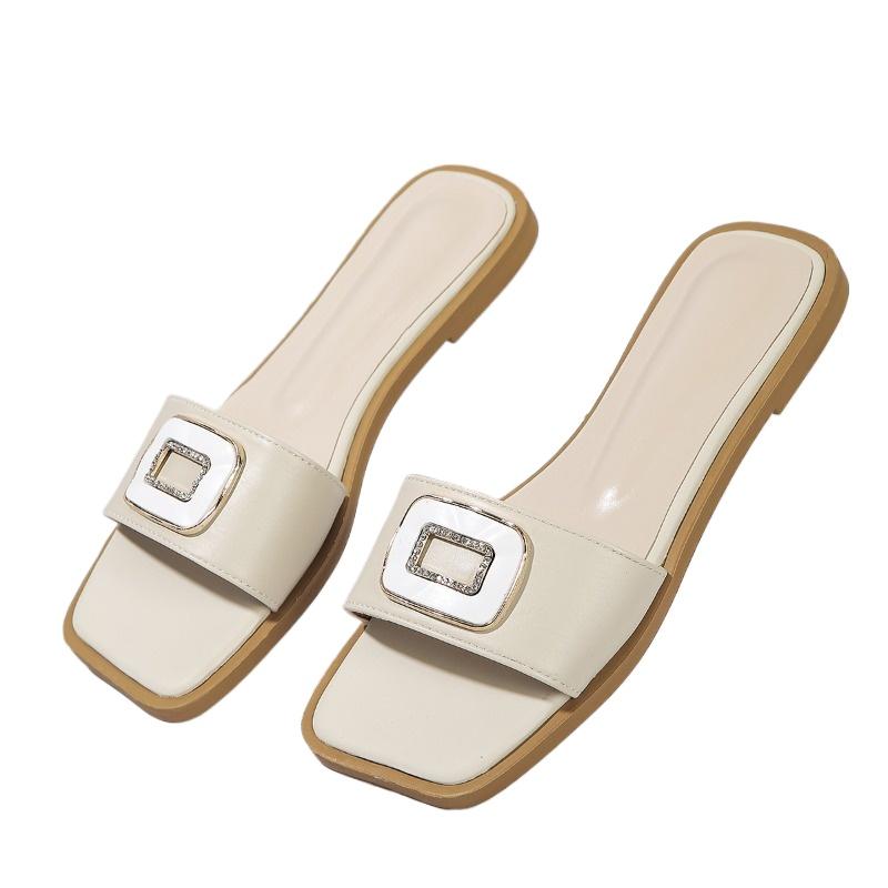 2024 Модная обувь для женщин Базовые женские тапочки Модные повседневные тапочки с металлическим украшением Новые женские тапочки с открытым носком на плоской подошве