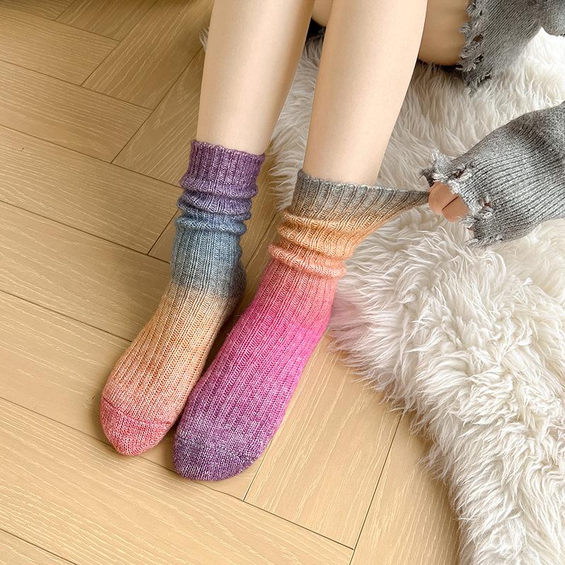 Шерстяные носки женские осенне-зимние утолщенные теплые длинные носки разноцветные кашемировые термо носки для дома носки для сна рождественские подарки