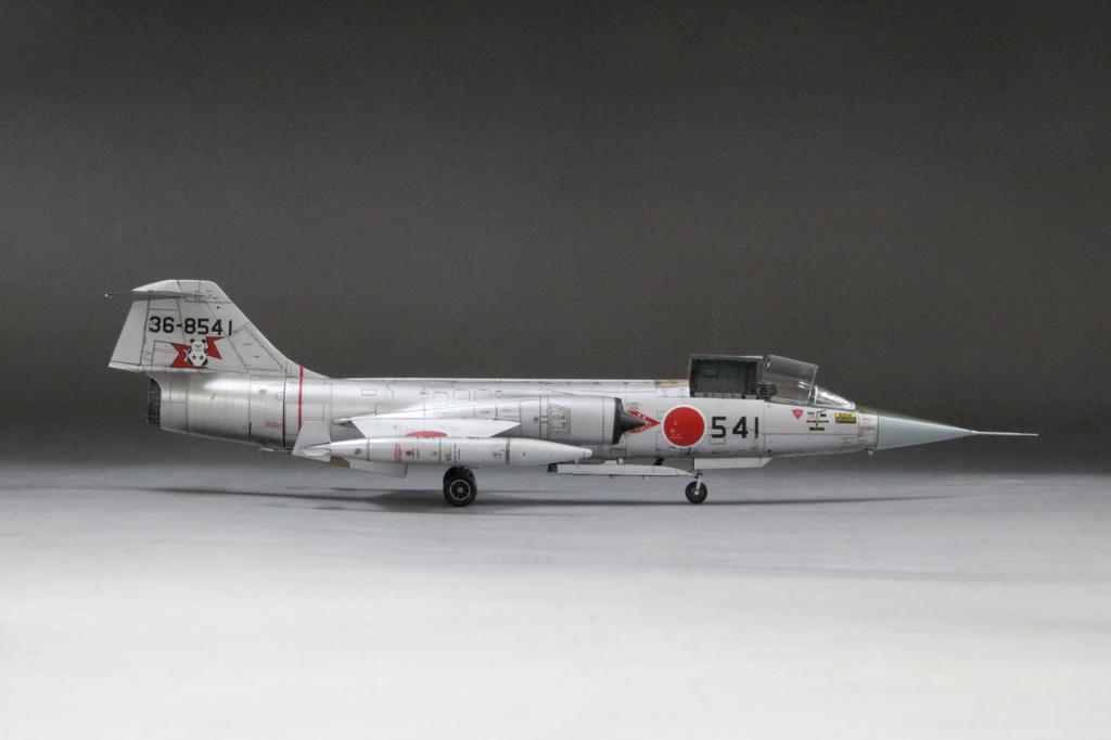 Fine Molds 1/72 Серия реактивных самолетов Силы самообороны Японии F-104J Истребитель "Эйко" Пластиковая модель FF07 (Самолет)