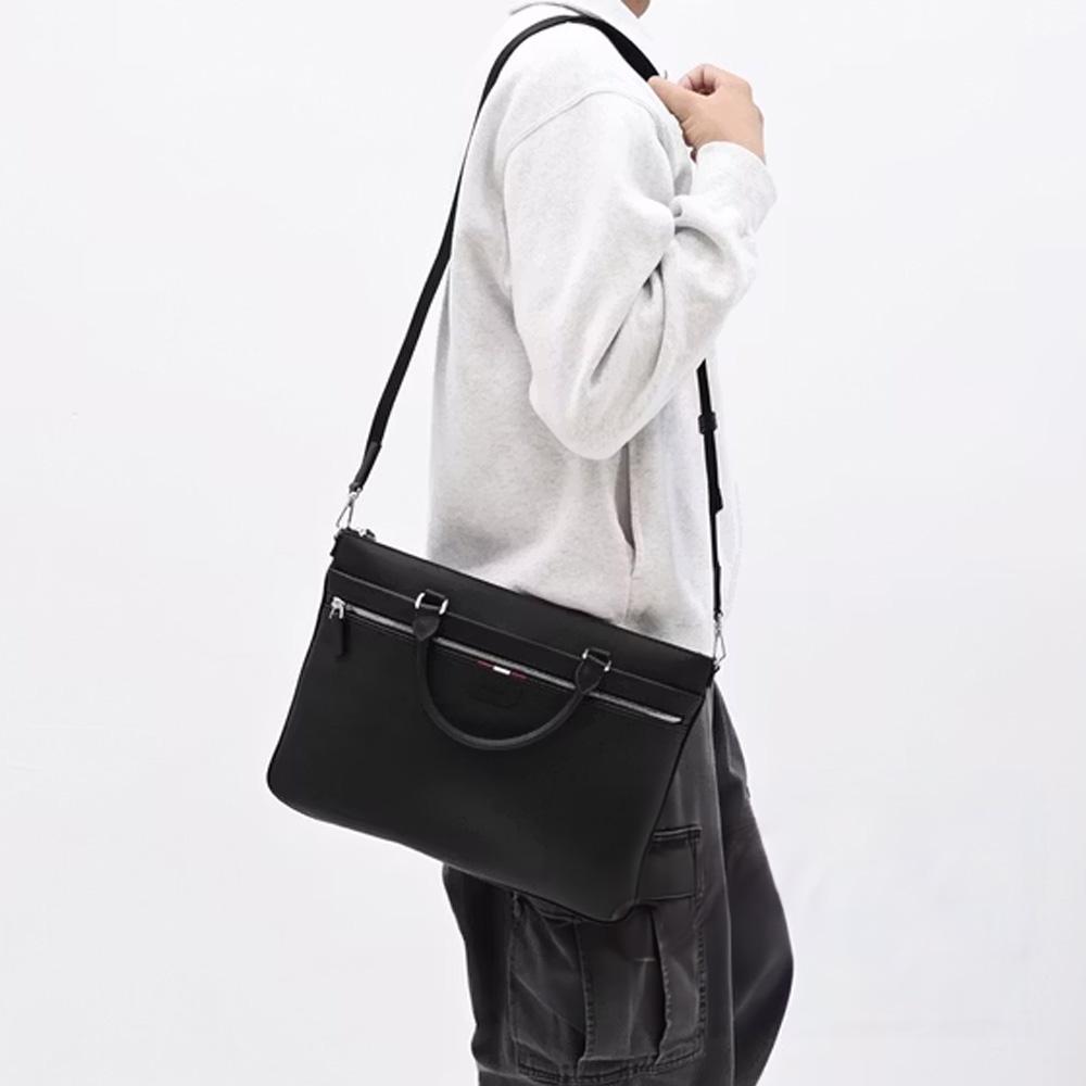 Bally Design Zipper Closure Leather Briefcase Men briefcase Black 6301126