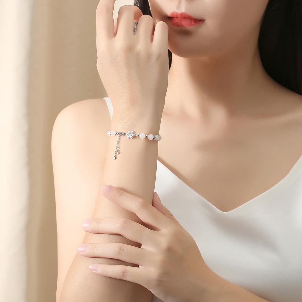 S925 Hotan Нефритовый браслет Женская мода Синтетический жемчуг, инкрустированный цирконом, ювелирные изделия, легкий роскошный стильный браслет с кисточками Love