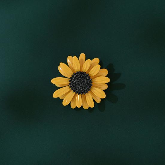 Sunflower Brooch Pin for Women Yellow Flower Collar Pin Chrysanthemum Brooch Coat Hat Sweater Accessories
