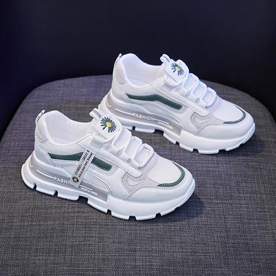 Мода 2024 года. Белая женская обувь. Летняя дышащая сетчатая спортивная обувь. Женские кроссовки на платформе. Нескользящие кроссовки на плоской подошве. Повседневная обувь.