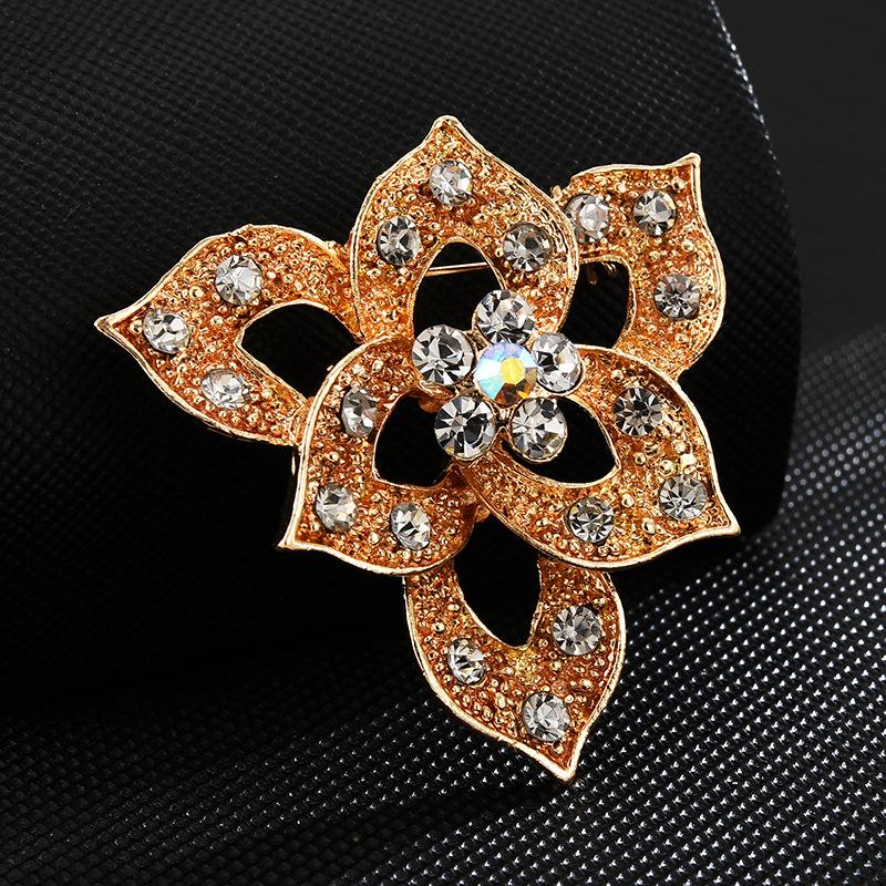 Brooch High-End Sense Niche Light Luxury Suit Bow Rhinestone Corsage High-End Alloy Creative Clothing Accessories