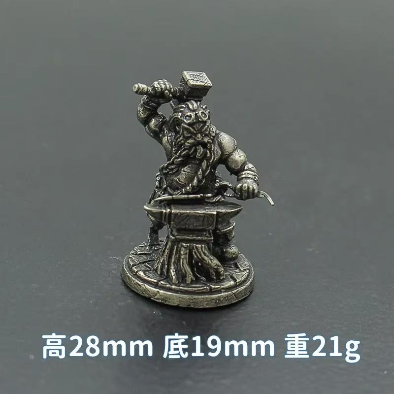 Vintage White Brass Miniature Dwarf Warrior Statue Desktop Board Game Warrior Model Toy Boys Desk Decorative Ornament Craft Gift