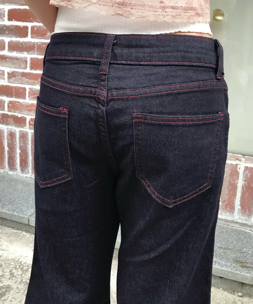 UMBRELLA ON THE GO Женские джинсовые капри 3/4 с низкой посадкой Signature Raw Denim