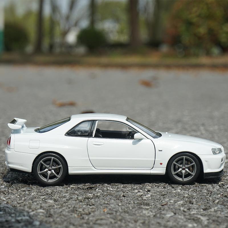 WELLY 1/24 Nissan Skyline GT-R R34 Сплав Масштабная Модель Автомобиля Модель Литой Металл Статическая Коллекция Детская Игрушечная Машина Транспортные Средства Подарки