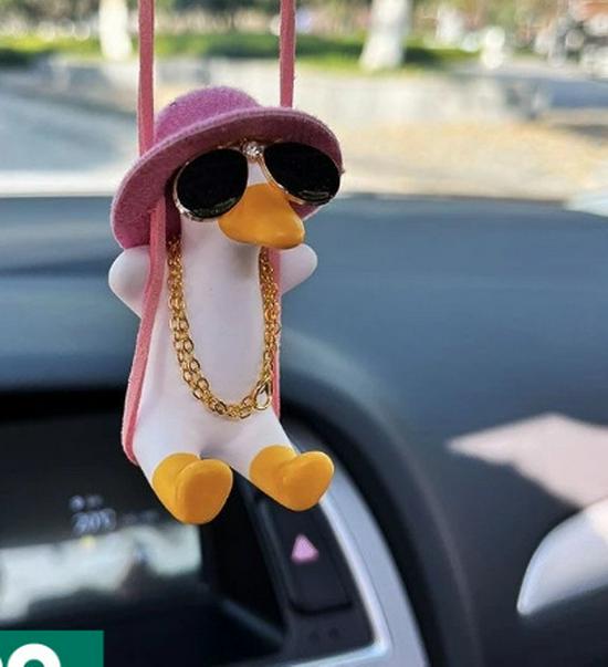 Подвеска-качалка «Желтый утенок» для крепления в автомобиль для украшения салона