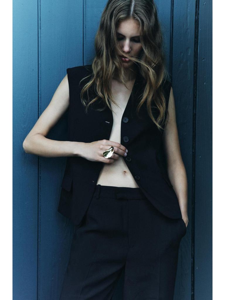 Женский безрукавный жилет на пуговицах и комплект повседневных брюк на весну/лето 2024 - Высококлассный европейский и американский стиль