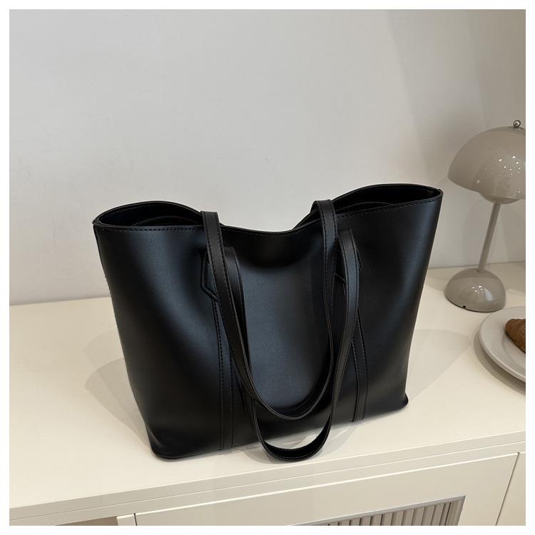 2024 Fashion: Retro Korean-Style Large Capacity Solid Color Tote Shoulder Bag for Women