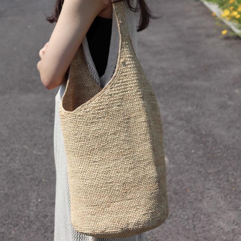 Premium Raffia Hand-woven Bag New Shoulder Straw Bag Large Capacity Seaside Vacation Tote Bucket Bag