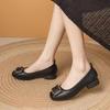 2025 осень новые неглубокие туфли-лодочки женские из мягкой кожи на мягкой подошве туфли для мамы на одном ремешке с неглубоким вырезом универсальные с квадратным носком на толстом каблуке