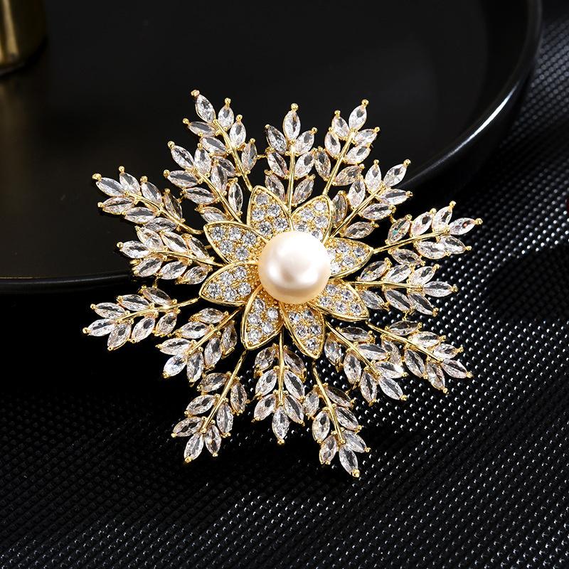 Copper Micro-Inlaid Zircon Natural Freshwater Pearl Snowflake Brooch Brooch Anti-Light Buckle