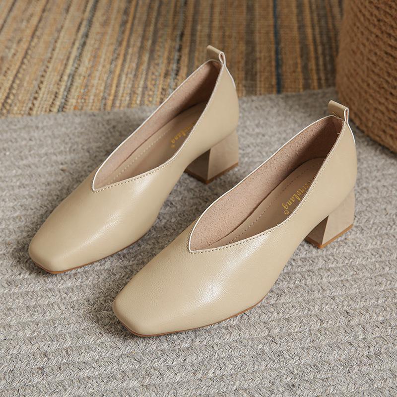 New Shoes for Women Chunky Heels Pumps Concise Designer Soft Leather High Heels Shoes OL Daily Dress Shoes