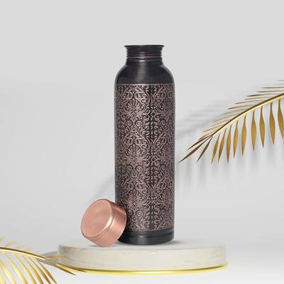 НОВАЯ бутылка для воды Carving с черным античным дизайном, глянцевой отделкой, 1000 мл, без швов и герметичная бутылка для аюрведических оздоровительных целей, йоги (медь)