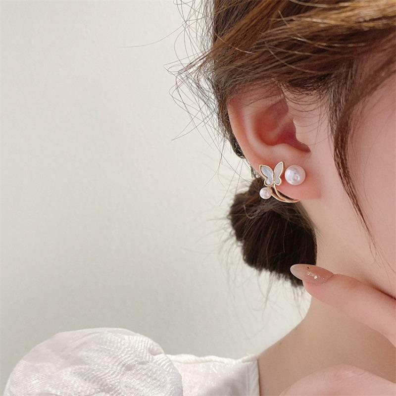 New Korean Light Luxury Imitation Pearl Shell Butterfly Stud Earrings Ladies Fashion Elegant Jewelry Everyday Party Gift