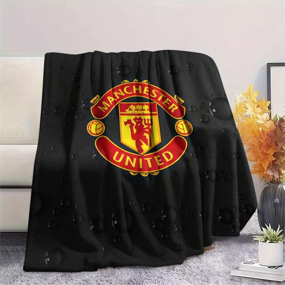 Strong MUFC Heart Blanket, High quality Comfortable for All Seasons, Home Decor, Warmth and Comfort