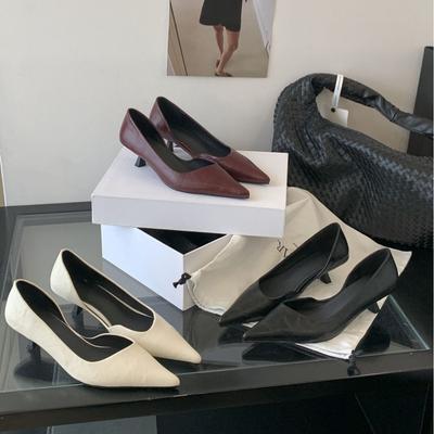 Красные женские туфли на высоком каблуке, новые модели весна-осень 2025, с открытыми боками, на тонком каблуке, не утомляют ноги, темпераментные, туфли-лодочки с острым носком для светской львицы