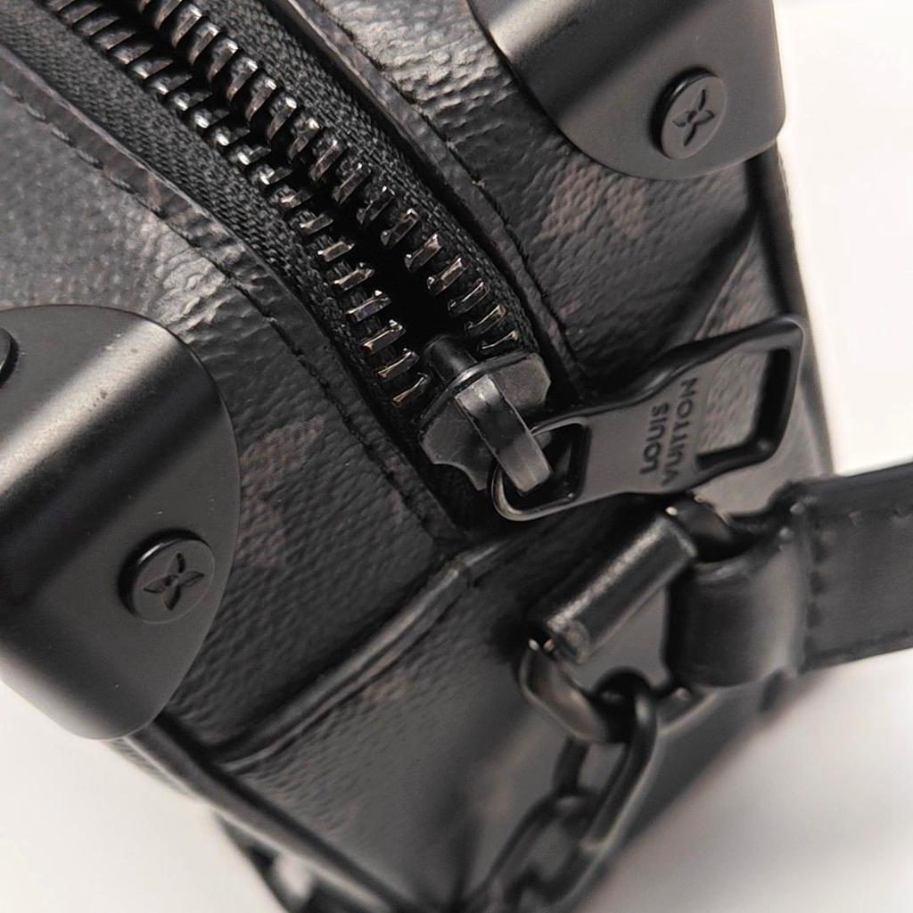 [Б/У] Louis Vuitton Мини Мягкий Сундук 'Черный Холст Monogram Eclipse' - Отличное состояние #NSWQHO