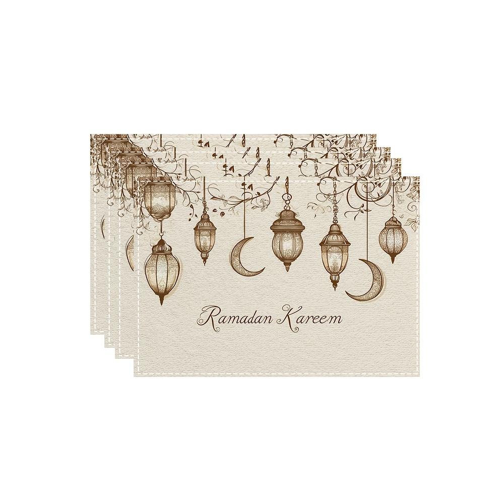 Набор из 4 фонарей Ramadan Kareem с изображением луны. Эти салфетки можно стирать в машине, они термостойкие и легко чистятся.