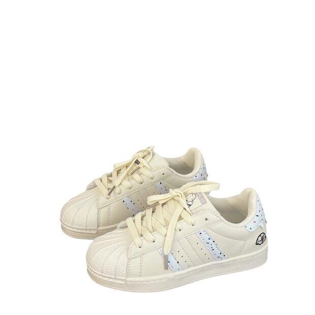 Niche маленькие белые туфли 2024 новые кремовые ретро японские студенческие универсальные спортивные туфли для скейтбординга женские